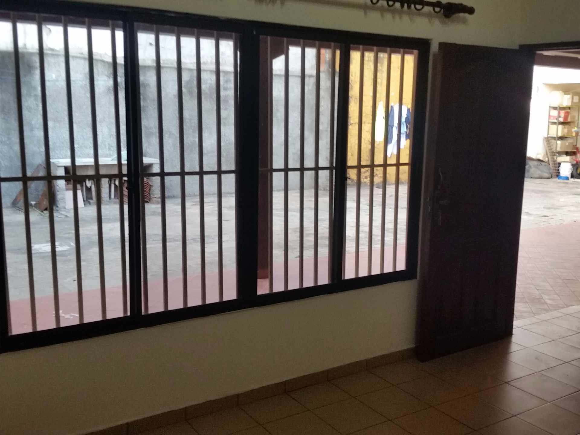 Departamento en AlquilerAvenida paragua entre 3er y 4to anillo, barrio la chacarilla, conavi 2 dormitorios 1 baños 2 parqueos Foto 9