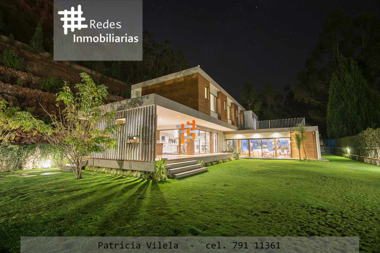 Casa en VentaCASA EN VENTA: VALLE DE ARANJUEZ ..INCREÍBLE OFERTA  4 dormitorios 7 baños 4 parqueos Foto 1