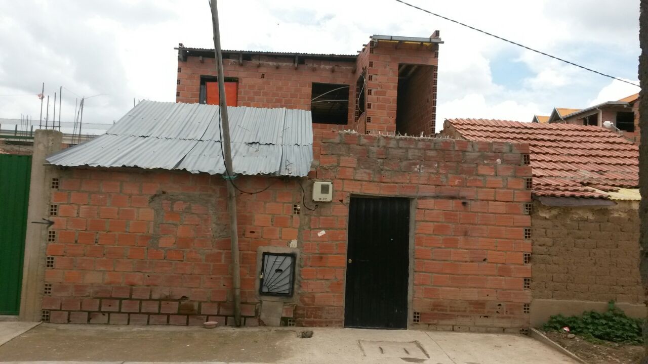 Casa en Villa Adela en El Alto 5 dormitorios 1 baños  Foto 2
