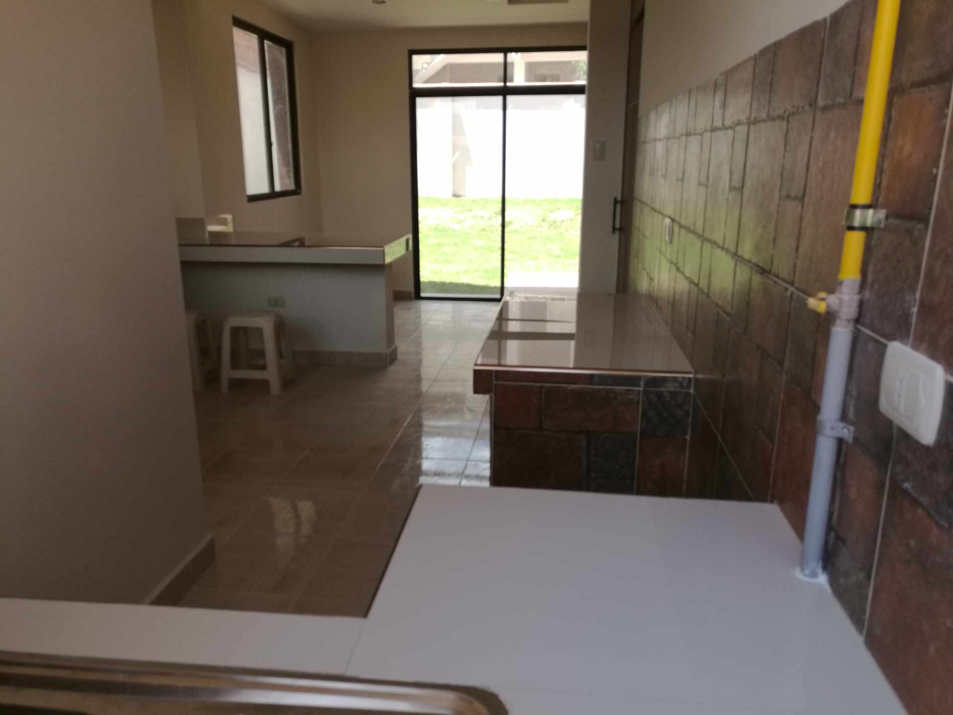 Casa en Venta5 cuadras al norte de la Universidad Udabol km 8 a sacaba urbanización Guadalupe 3 dormitorios 4 baños 3 parqueos Foto 10