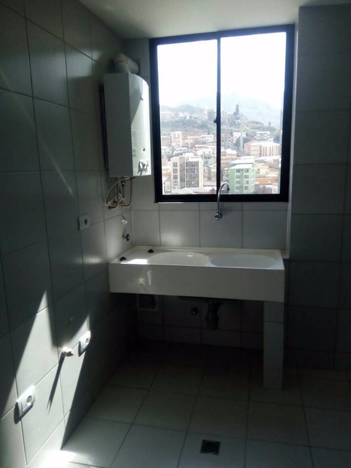 Departamento en Obrajes en La Paz 3 dormitorios 3 baños 1 parqueos Foto 18