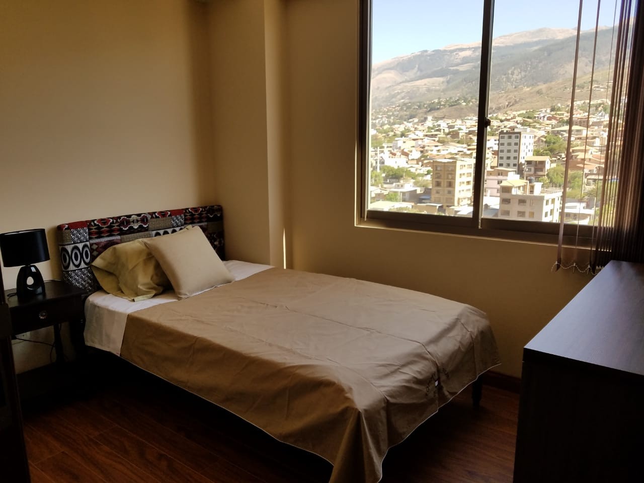 Departamento en Noroeste en Cochabamba 1 dormitorios 2 baños 1 parqueos Foto 6