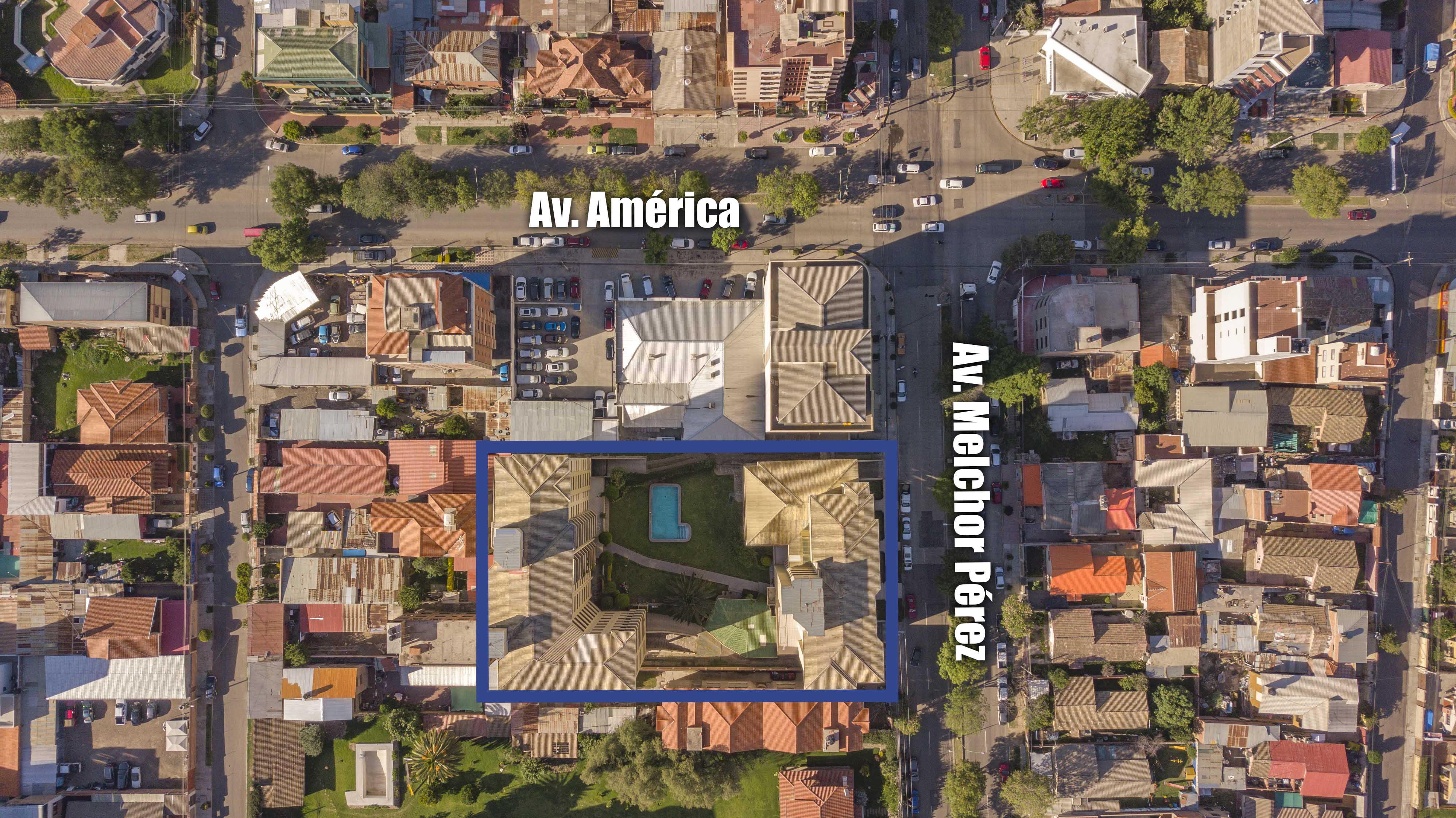 Local comercial en VentaAv. Melchor Perez de Olguin y Av. América     Foto 11