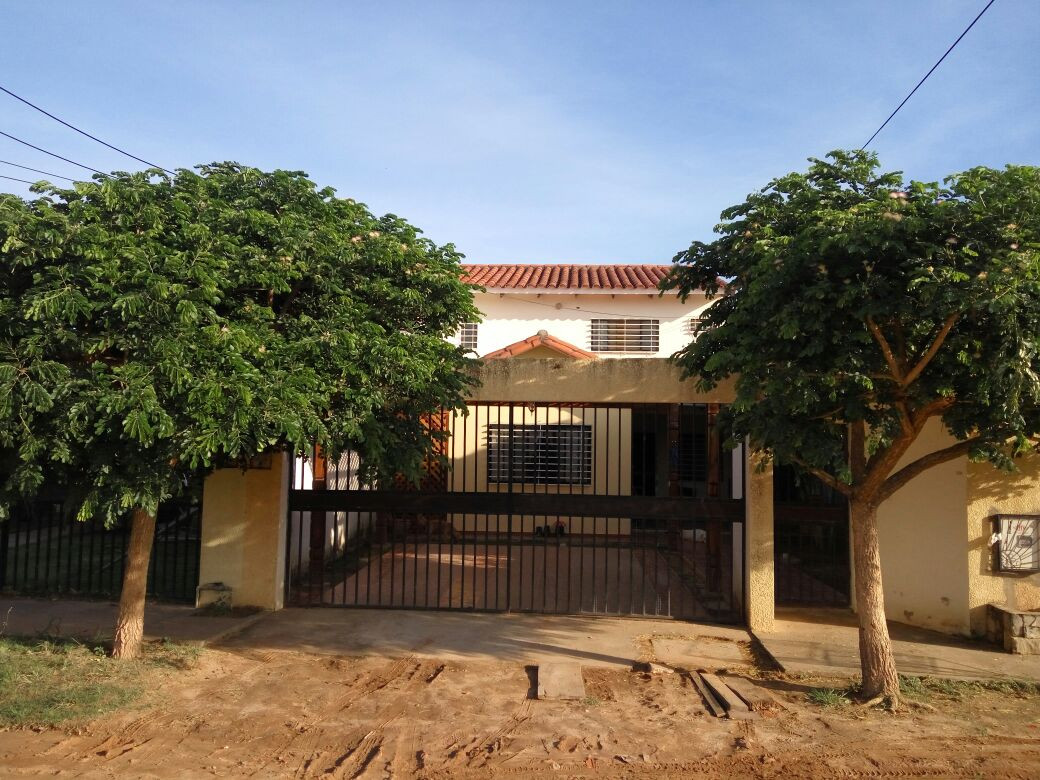 Casa en VentaUrbanización Palma Real entre 6to.
y 7mo. anillo (Zona Sur) Foto 2