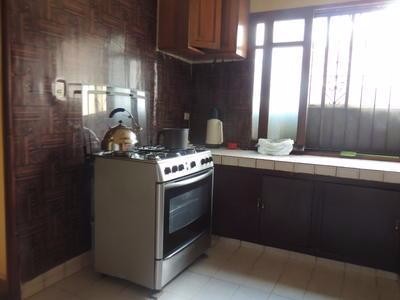 Casa en VentaVENDO CASA DE DOS PLANTAS A MEDIA CUADRA DE LA AVENIDA PERÚ Foto 4