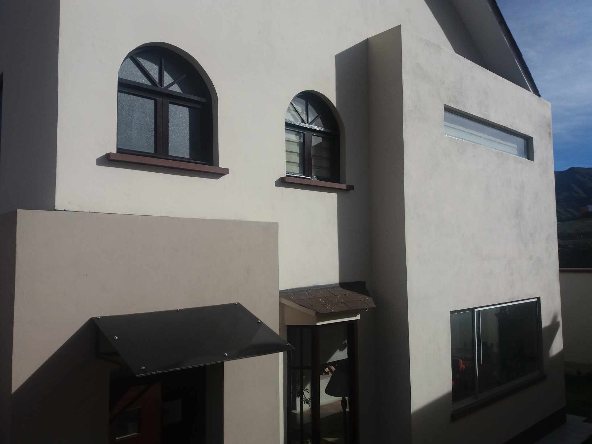 Casa en Achumani en La Paz 3 dormitorios 5 baños 2 parqueos Foto 1