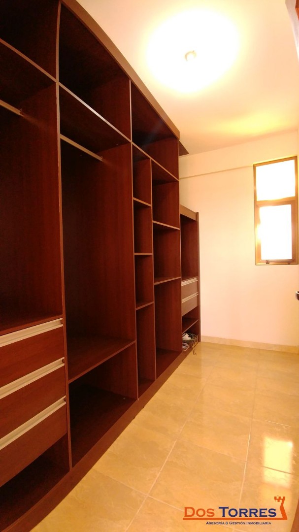 Casa en Venta185.000 $ Casa Nueva en Venta final Beijing de 3 plantas - Ref. 01631 6 dormitorios 6 baños 2 parqueos Foto 2