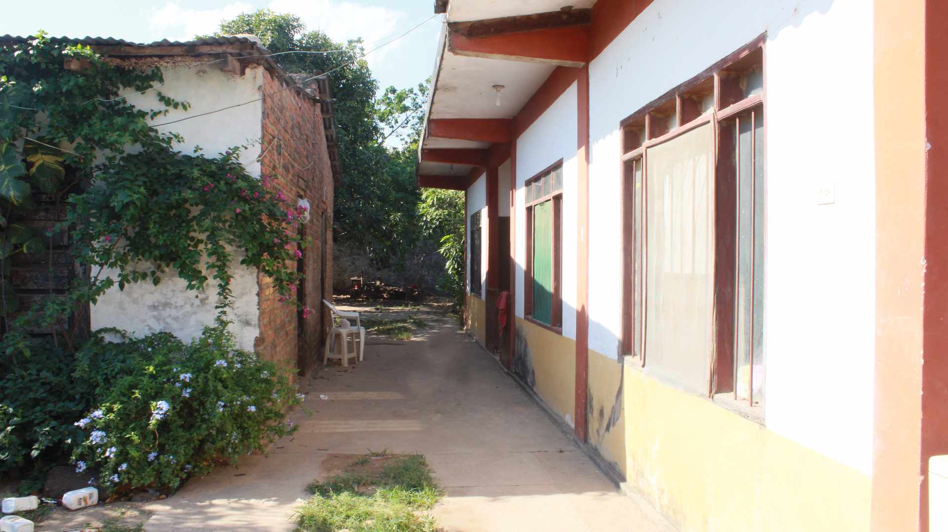 Casa en VentaZONA SUD-ESTE PLAN 3000 PROXIMO AL MERCADO LOS POCITOS Foto 3