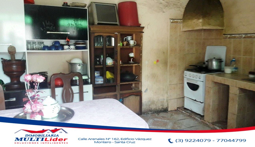 Casa en VentaCASA EN VENTA A 30 MTS DEL MERCADO VILLA VERDE DE MONTERO 4 dormitorios 2 baños 4 parqueos Foto 4