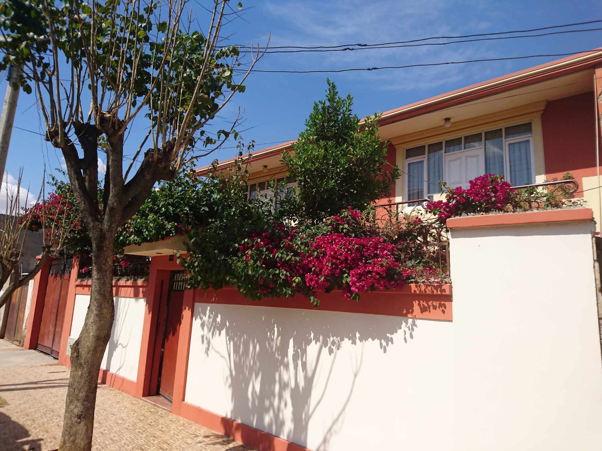 Casa en VentaInmediaciones Av. Petrolera Km2½, zona Santa Bárbara, c/Rio Ichoa Nº 3536 5 dormitorios 3 baños 4 parqueos Foto 13