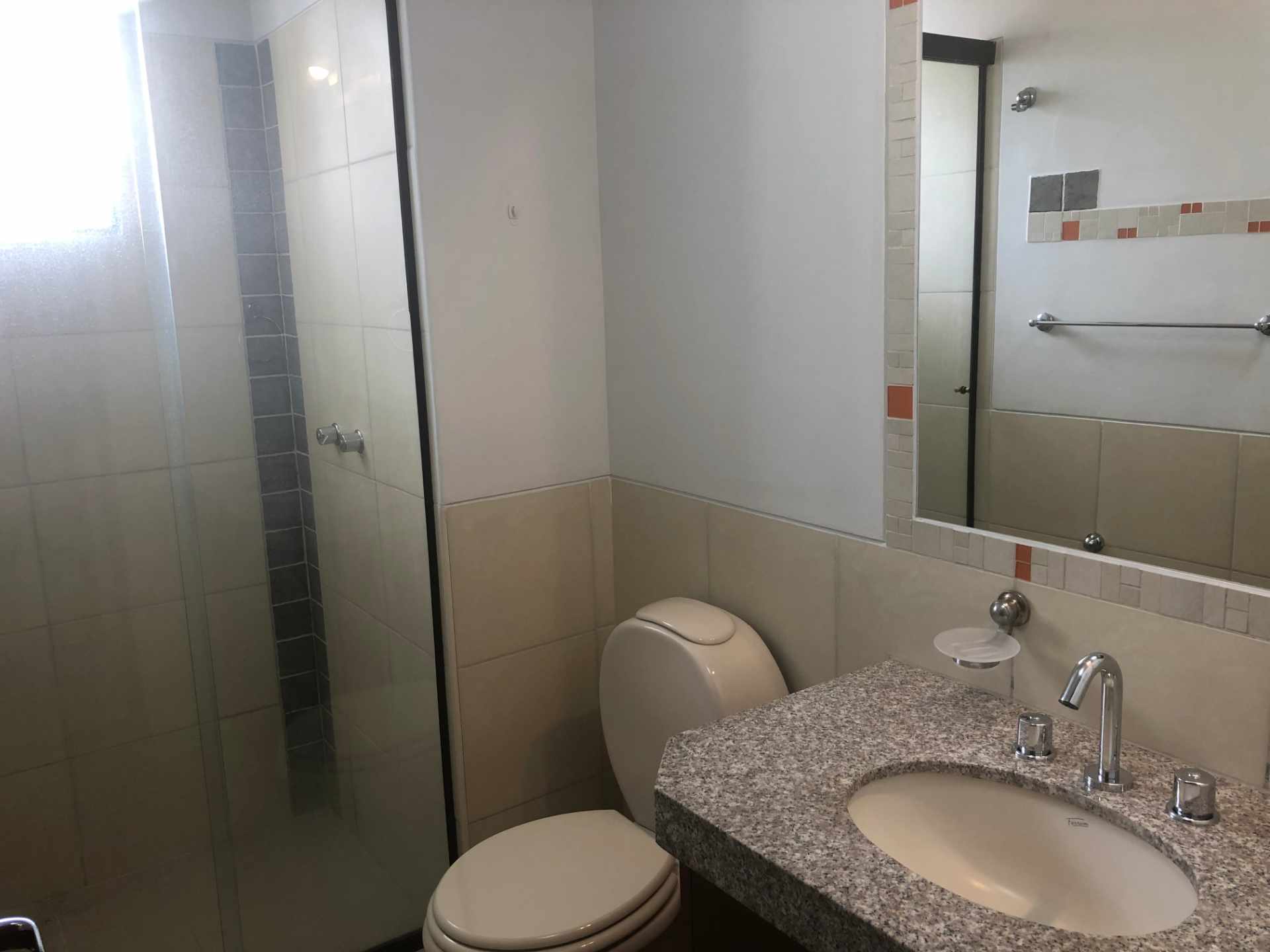 Departamento en VentaCondominio La Casona [2do. Anillo, frente a Colegio La Salle], Departamento de 1 dormitorio en venta con parqueo. [76.000$us.] 1 dormitorios 1 baños 1 parqueos Foto 6
