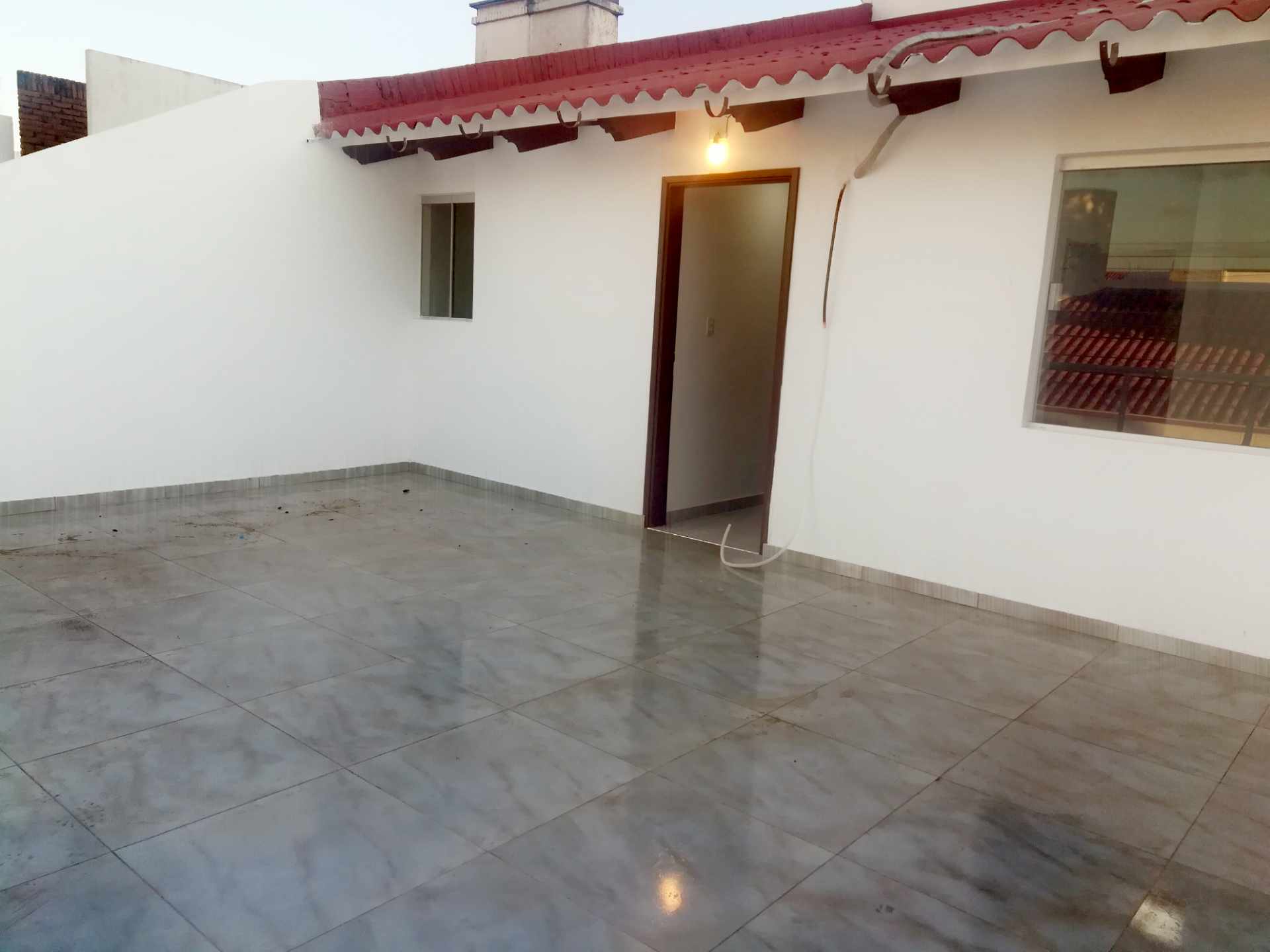 Casa en AlquilerEQUIPETROL
Calle Los Pinos # 482. Barrio Sirari Foto 2