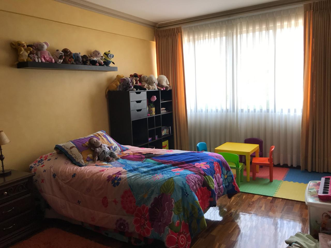 Departamento en Aranjuez en Cochabamba 4 dormitorios 3 baños 1 parqueos Foto 5