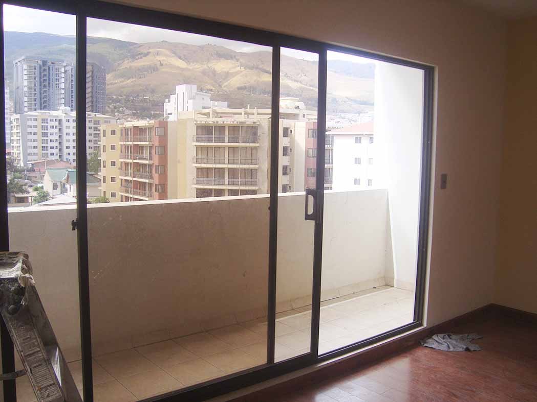 Departamento en Queru Queru en Cochabamba 2 dormitorios 2 baños  Foto 9