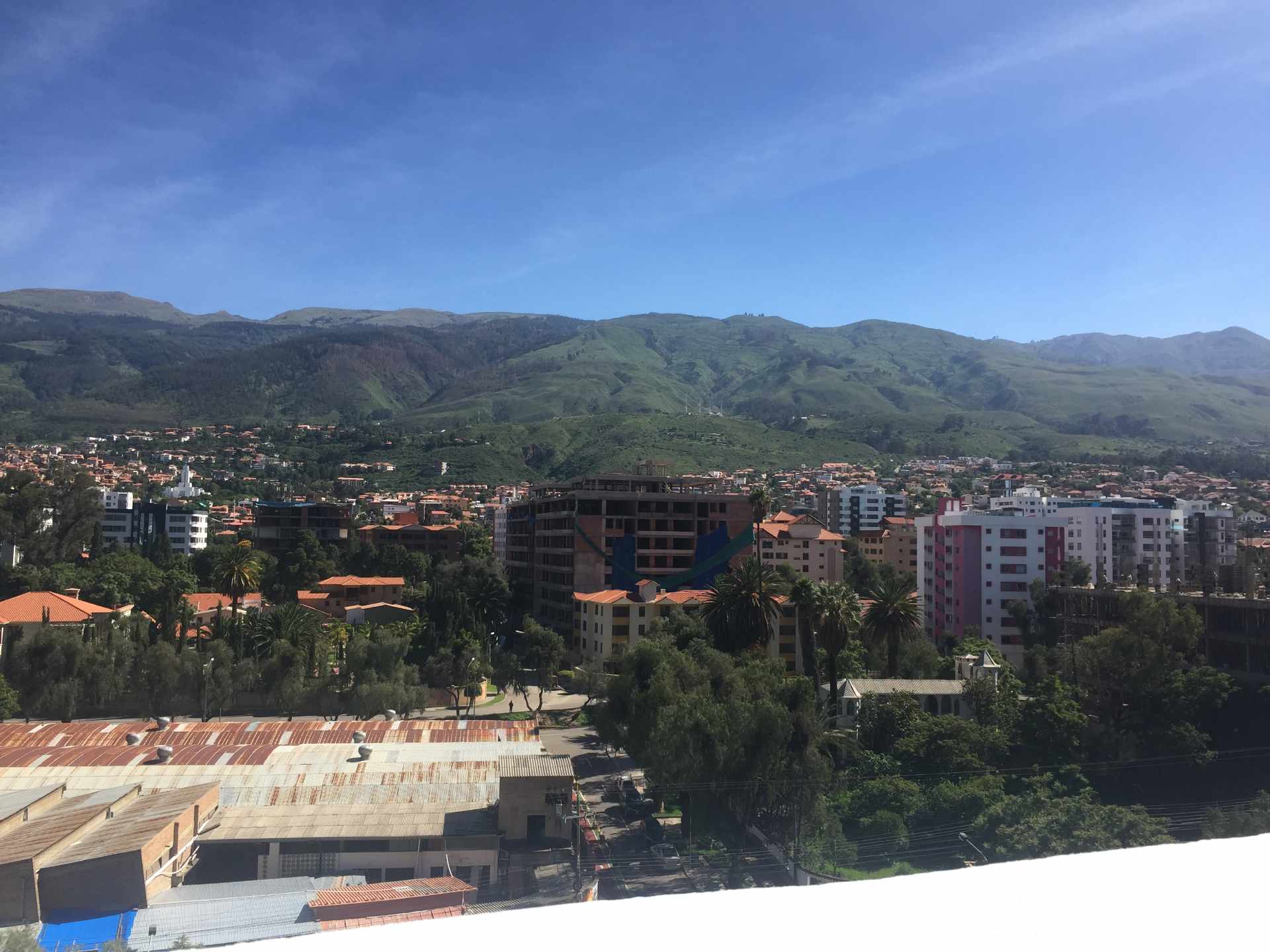 Departamento en Tupuraya en Cochabamba 3 dormitorios 4 baños 1 parqueos Foto 13