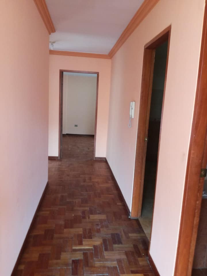 Departamento en Miraflores en La Paz 3 dormitorios 2 baños  Foto 4