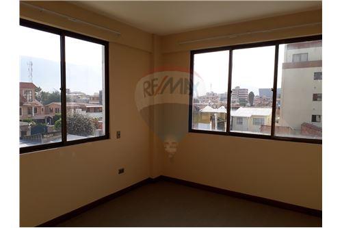 En Alquiler a $us 400 Foto 3