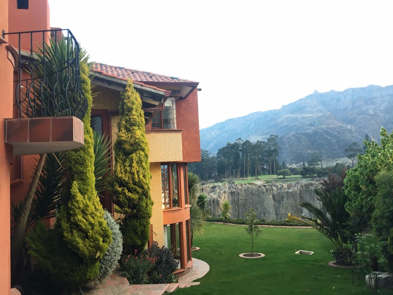 Casa en Mallasilla en La Paz 6 dormitorios 6 baños 4 parqueos Foto 15