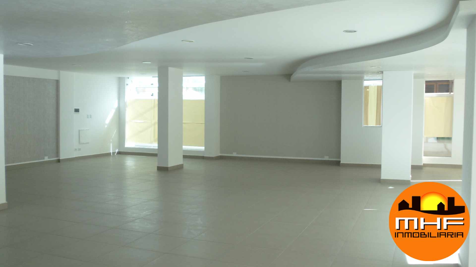 Local comercial PROX. PLAZA 4 DE NOVIEMBRE Foto 1