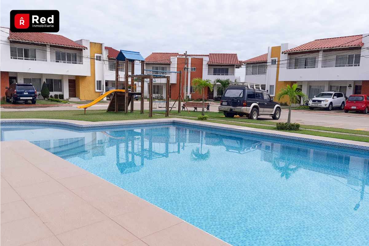 Casa en VentaREMANSO III, CONDOMINIO EXCLUSIVO ESMERALDA 3 dormitorios 4 baños 2 parqueos Foto 4