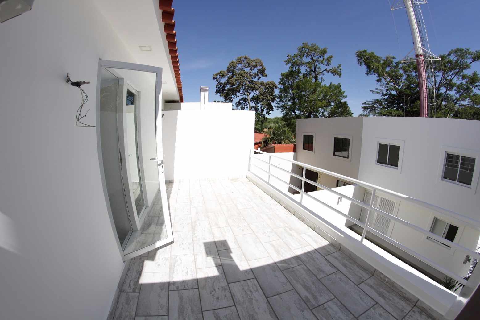 Casa en VentaAv. Roca y Coronado, calle Jore. Frente a Expocruz  3 dormitorios 4 baños 2 parqueos Foto 5