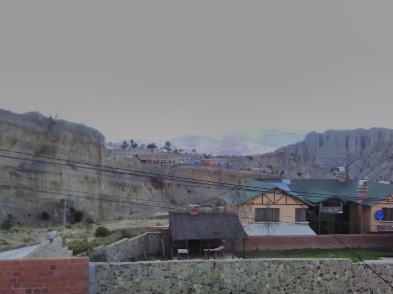 Casa en Achumani en La Paz 3 dormitorios 2 baños 4 parqueos Foto 17
