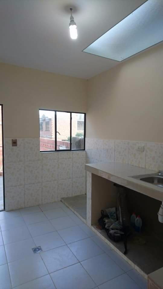 Casa en Venta

Zona Bajo San Antonio, final calle 10 pasaje Alberto Nro.24 puerta negra (a dos cuadras del minibus 848) 2 dormitorios 1 baños  Foto 3