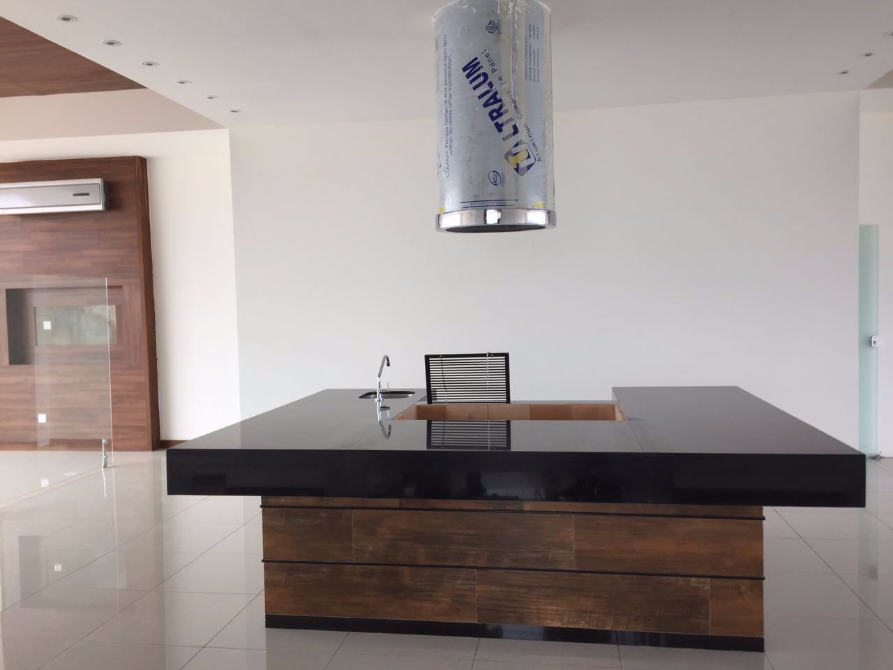 Departamento en VentaEdificio Puerto Madero, Calle los Claveles al lado de Sirari Suites zona de Equipetrol Foto 6