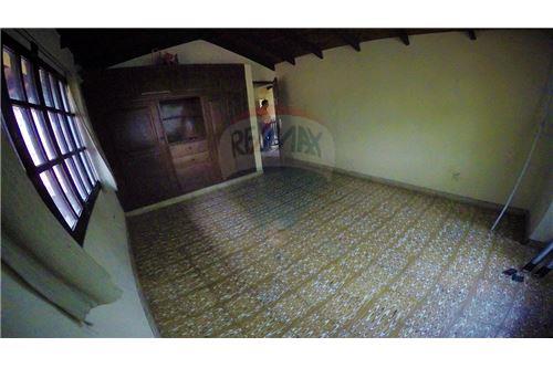 Casa en Las Panosas en Tarija 7 dormitorios 3 baños  Foto 8