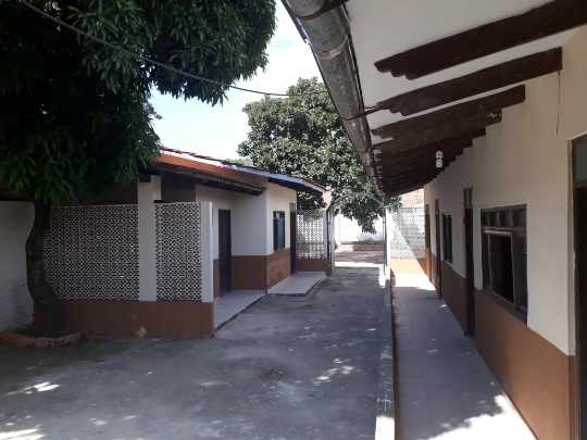 Casa en AlquilerCanal  Isuto, entre 4to y 5to anillo Foto 3