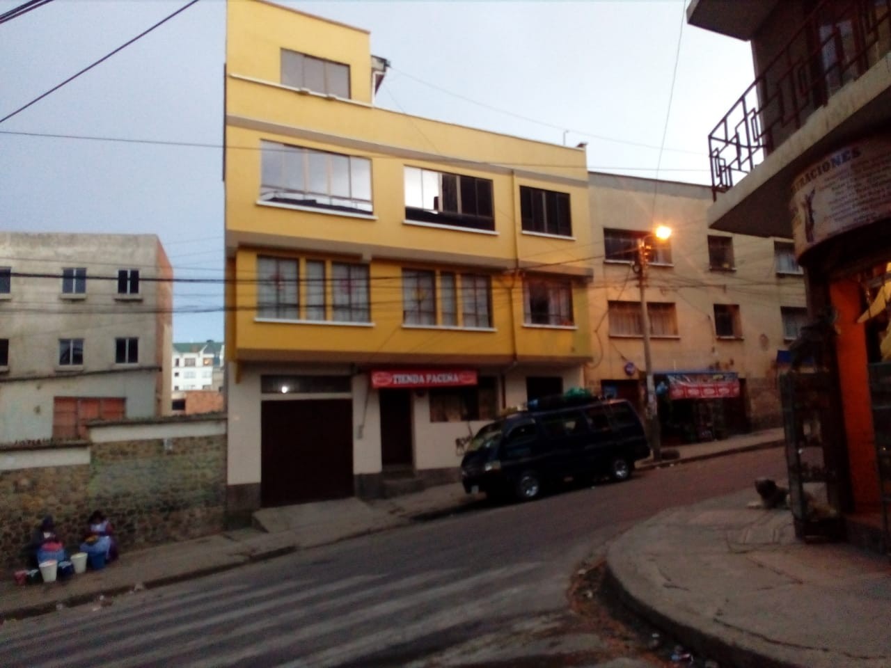 Casa en VentaCalle Luis Lara No. 605, casi esquina Boquerón, San Pedro 16 dormitorios 11 baños 1 parqueos Foto 1