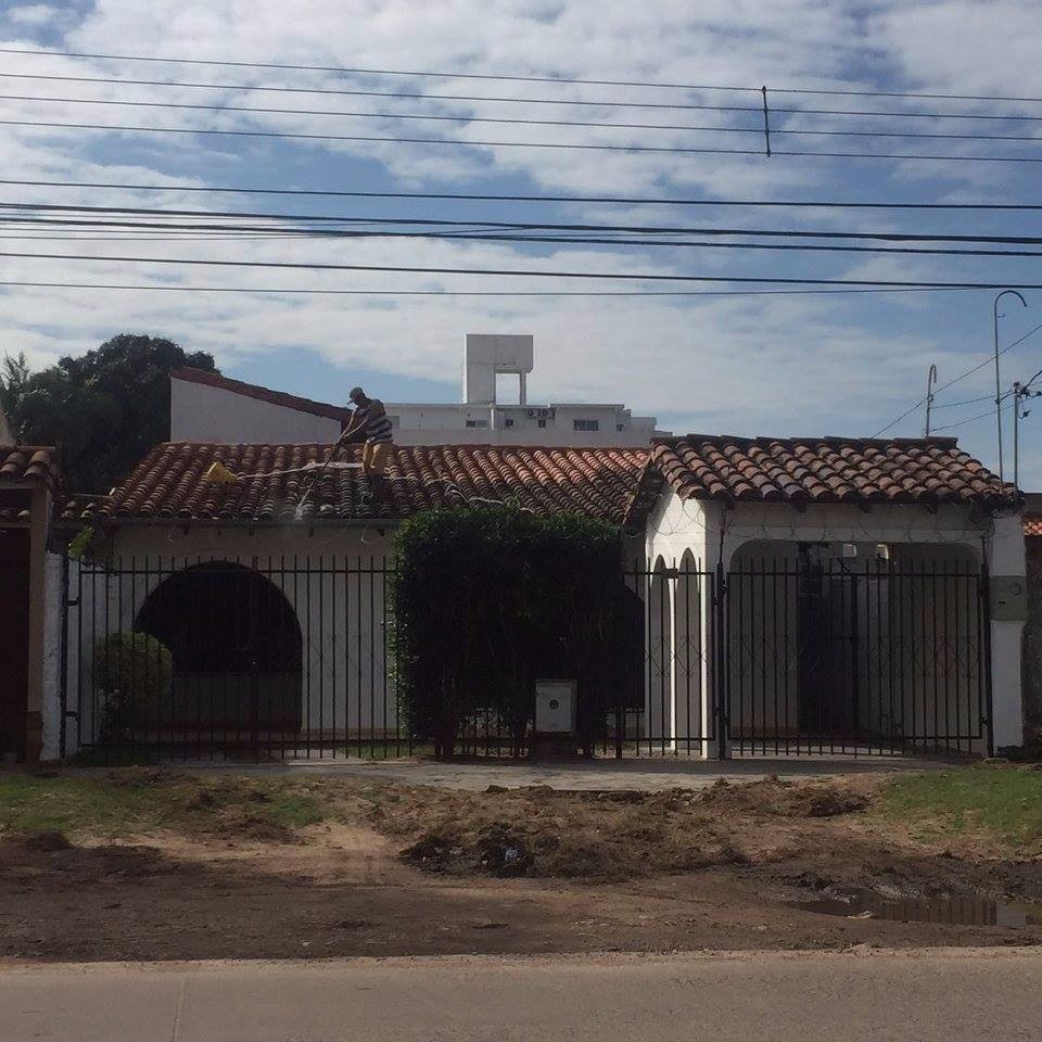 Casa en Entre 3er y 4to anillo Norte en Santa Cruz de la Sierra 4 dormitorios 3 baños 2 parqueos Foto 1
