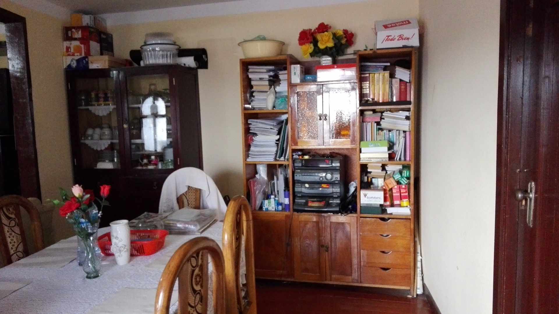 Casa en VentaZona de Villa Fátima, Final Caranavi, entre canchas Rosasani y Periferica consta de: 3 dormitorios 3 baños  Foto 3