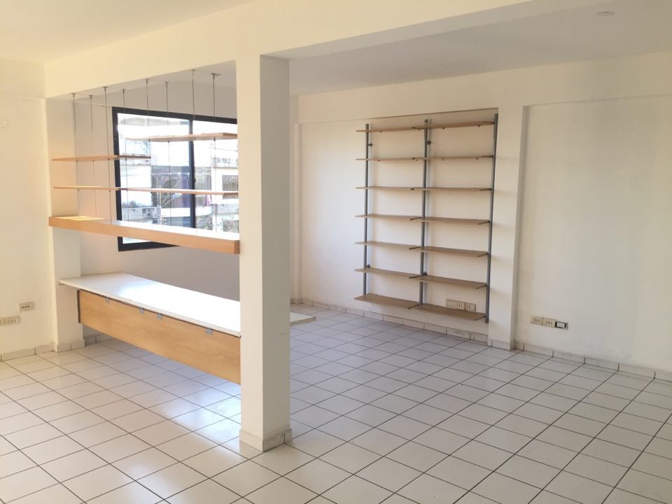 Oficina Calle Warnes Foto 1