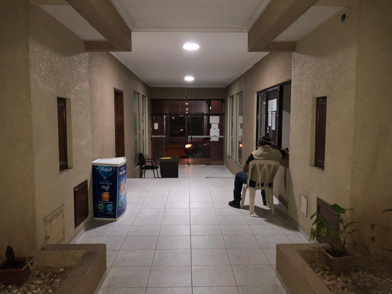 Departamento en Centro en Santa Cruz de la Sierra 1 dormitorios 1 baños  Foto 12