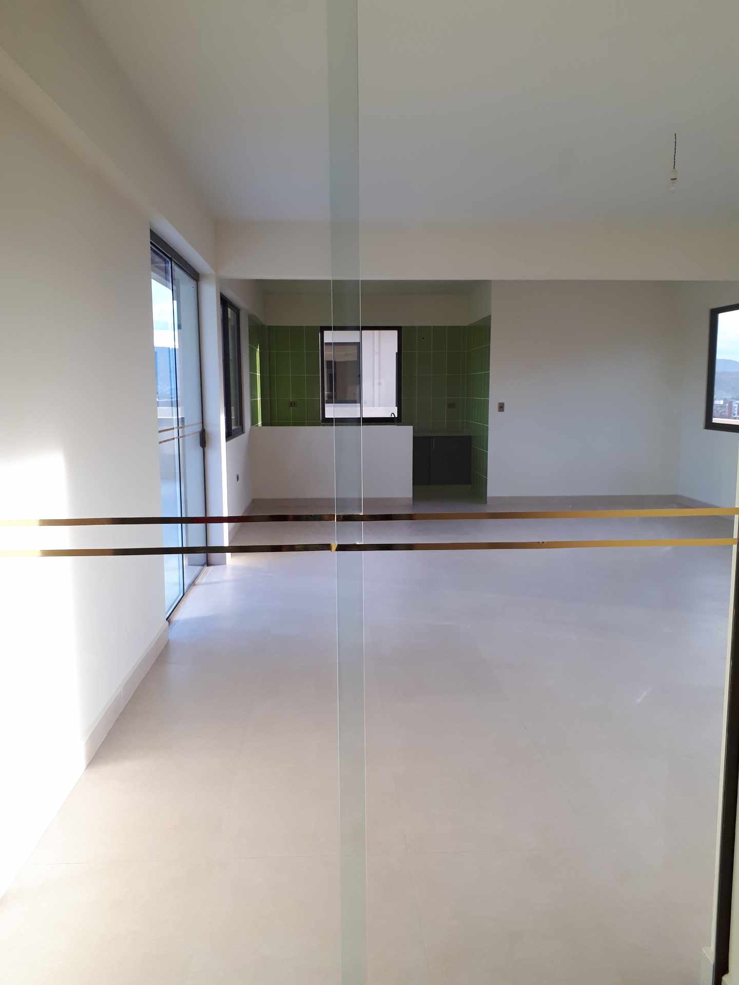 Departamento Av. Dorbigni N°50 Zona Capacachi Foto 1