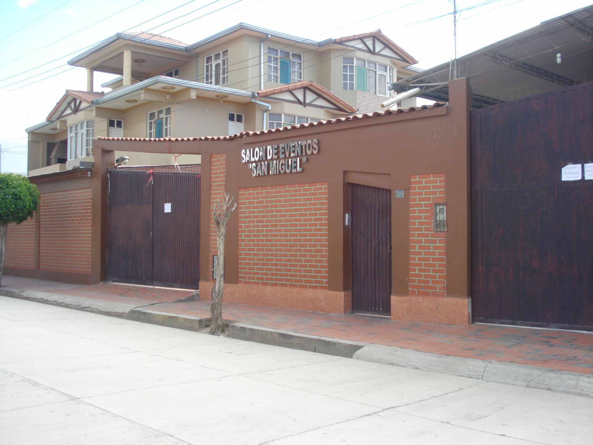 Casa en Colcapirhua en Cochabamba 18 dormitorios 20 baños 5 parqueos Foto 6