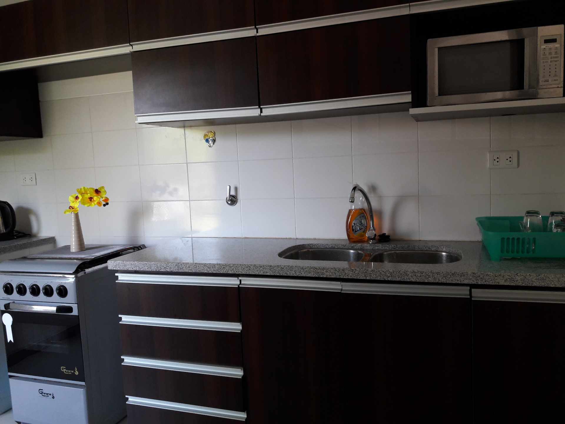 Casa en AlquilerCONDOMINIO SIERRA ALTA 
AV. VIRGEN DE COTOCA 8º ANILLO (2 CUADRAS DE LA AVENIDA) 3 dormitorios 2 baños 2 parqueos Foto 20