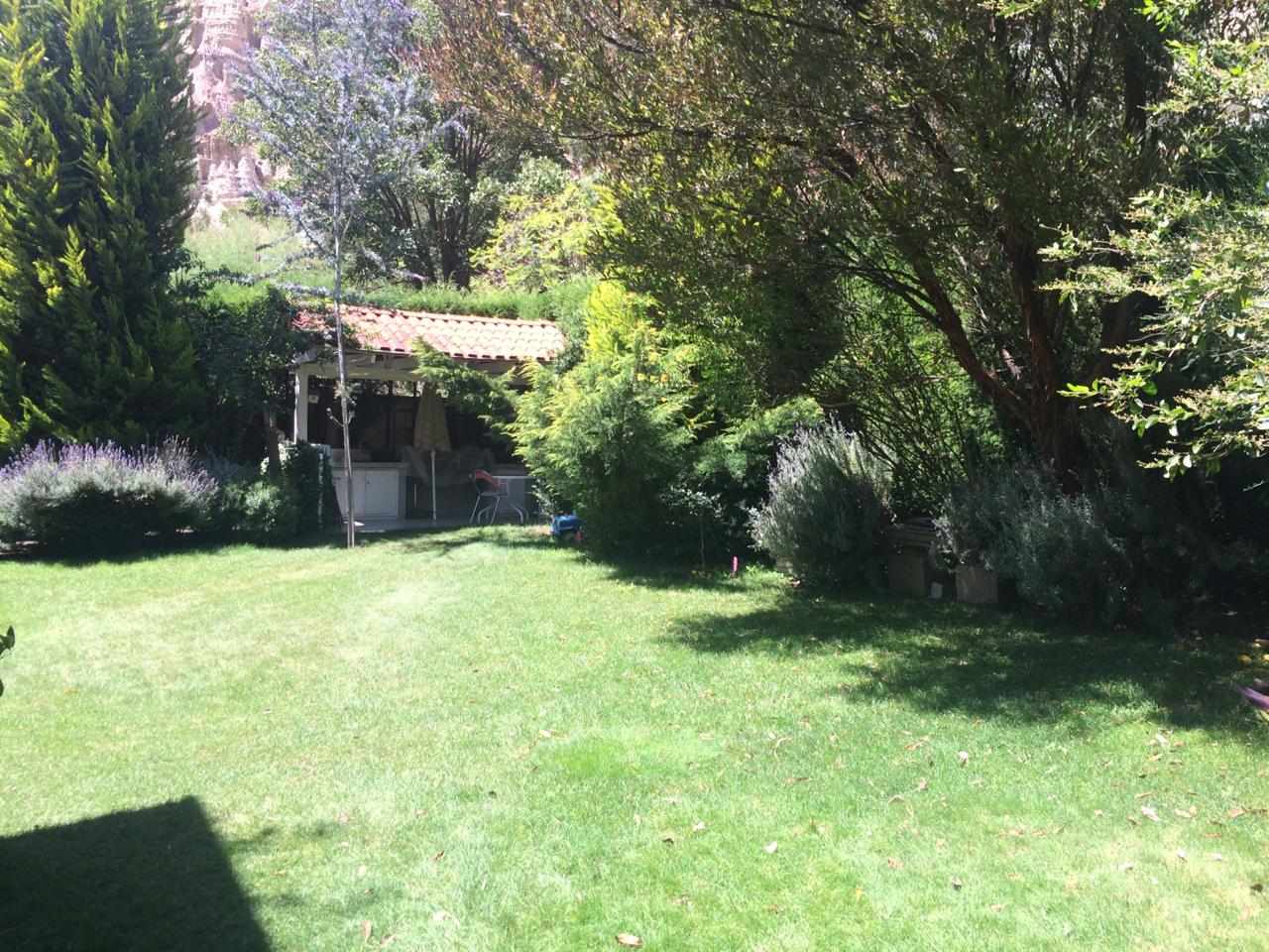 Casa en AlquilerUrbanización valle de Aranjuez 4 dormitorios 6 baños 3 parqueos Foto 2