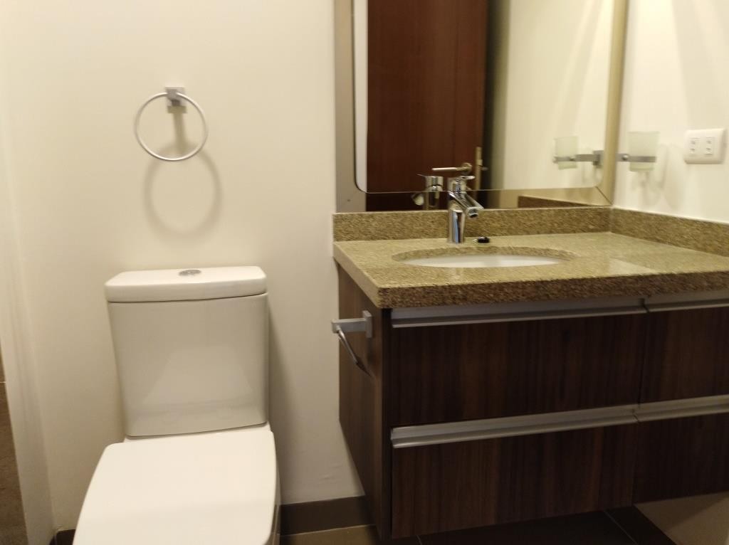 Departamento en AlquilerCONDOMINIO TORRES SOLARIS RADIAL 19 3 dormitorios 2 baños 1 parqueos Foto 7