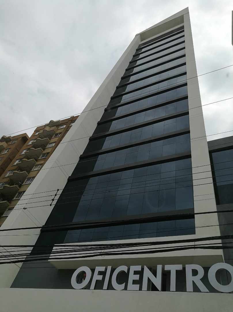 Oficina en AlquilerAv. Beni, entre 1er y 2do anillo, N°147, Edificio Oficentro 1 dormitorios 1 baños 1 parqueos Foto 2