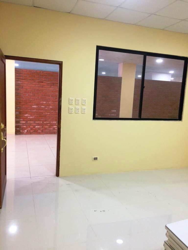 Local comercial Edificio Cristo Rey, Esquina Rosendo Gutierrez y Enrique Finot Foto 6