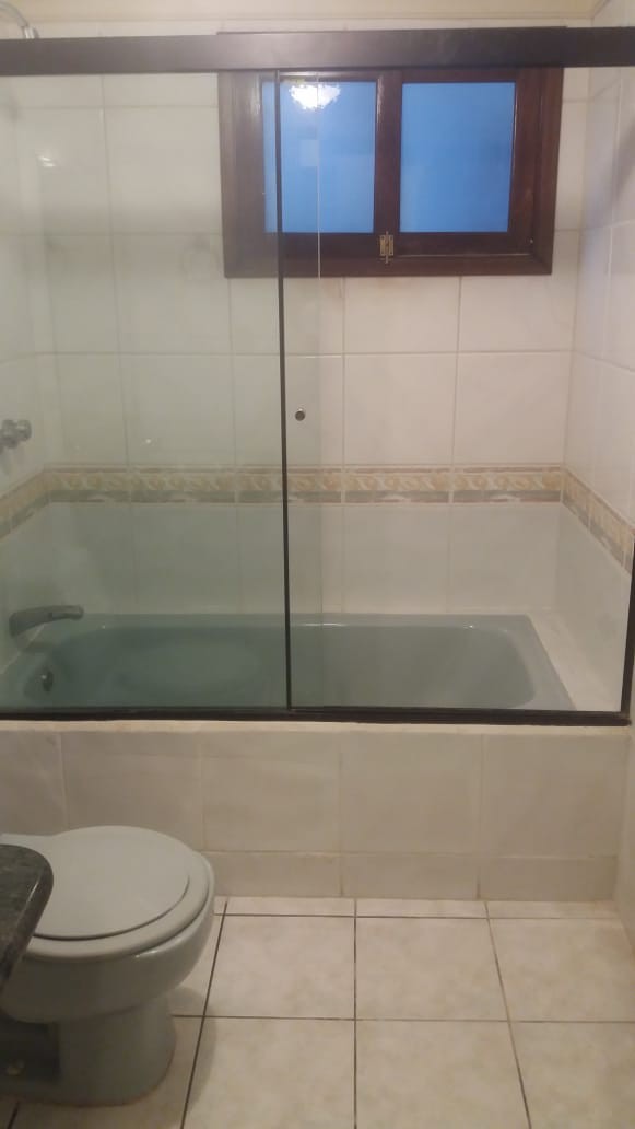 Casa ALQUILO CASA DE 2 PLANTAS, $US 700, DENTRO DE CONDOMINIO, ZONA NORTE 7MO ANILLO Foto 4