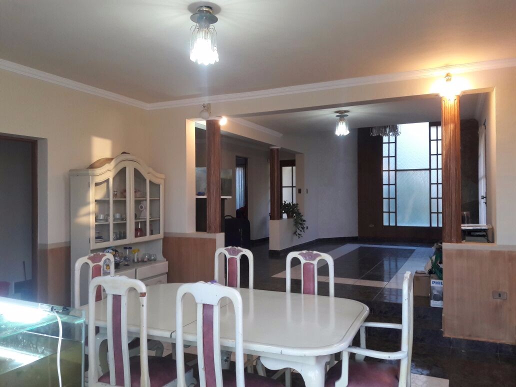Casa en Aranjuez en Cochabamba 4 dormitorios 4 baños 2 parqueos Foto 4