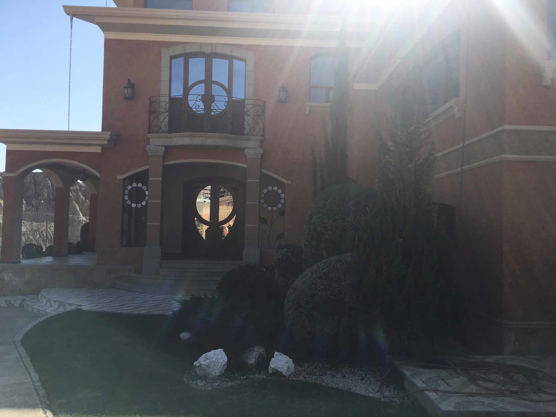 Casa en VentaProlongación Av Las Violetas altura calle 31. Meseta sector Chajtiri Foto 1