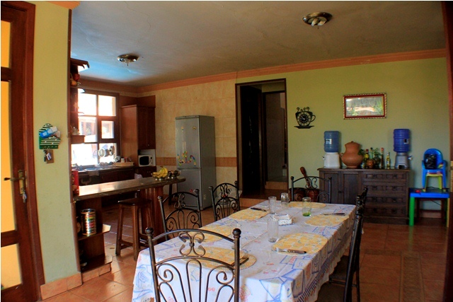 Casa en VentaCalle Innominada, Urb. El Paraiso 4 dormitorios 5 baños  Foto 10