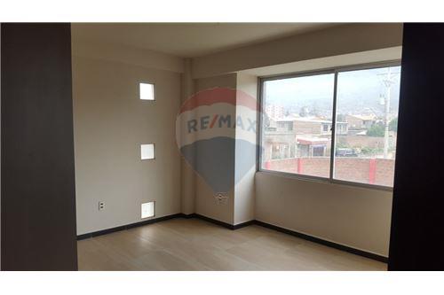Departamento en Sacaba en Cochabamba 10 dormitorios 2 baños 5 parqueos Foto 4