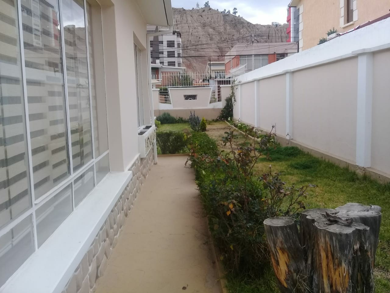 Casa en Irpavi en La Paz 3 dormitorios 3 baños 3 parqueos Foto 5