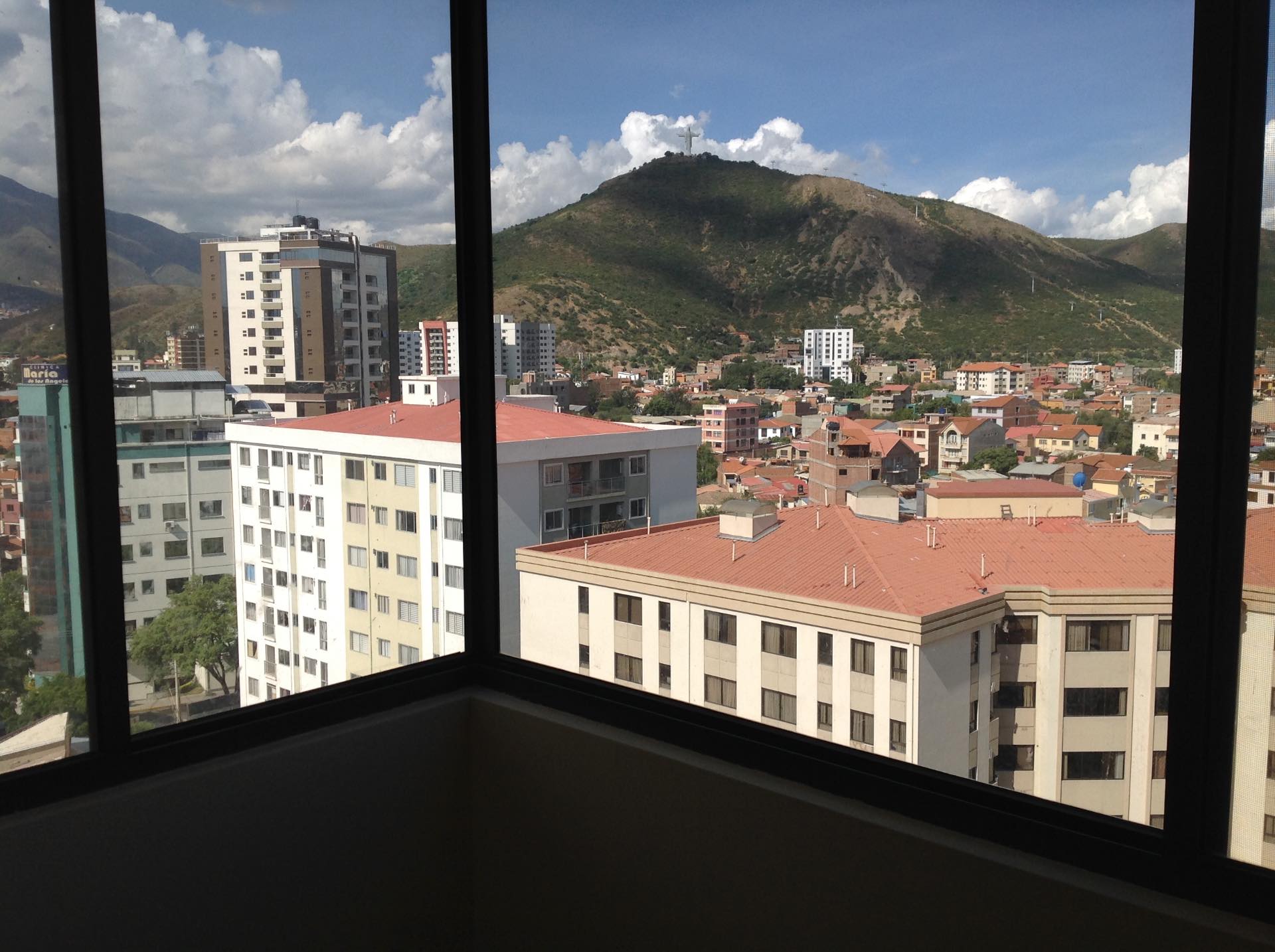 Departamento en Muyurina en Cochabamba 3 dormitorios 3 baños 1 parqueos Foto 13