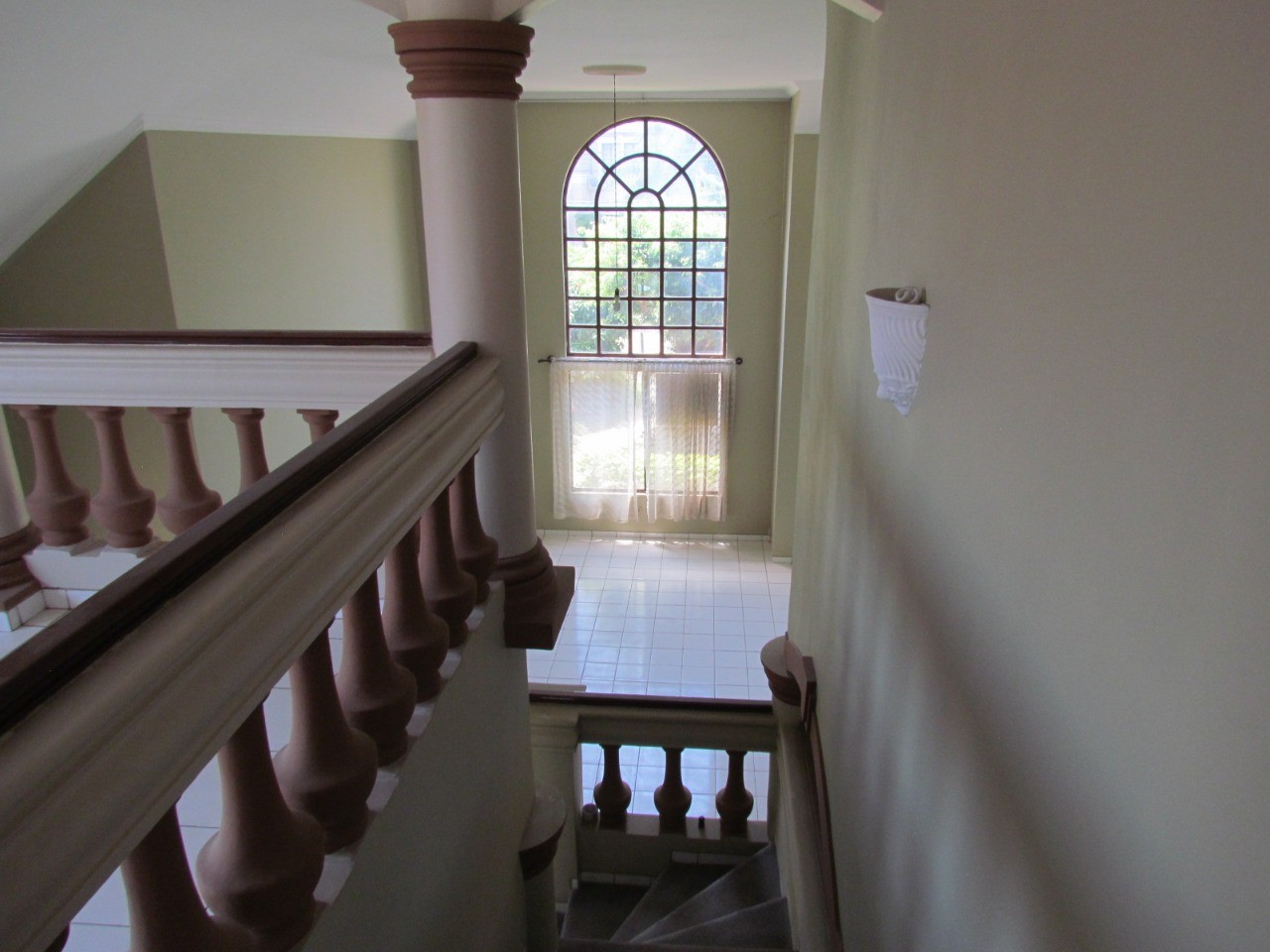 Casa en Entre 4to y 5to anillo Sur en Santa Cruz de la Sierra 4 dormitorios 4 baños 2 parqueos Foto 13